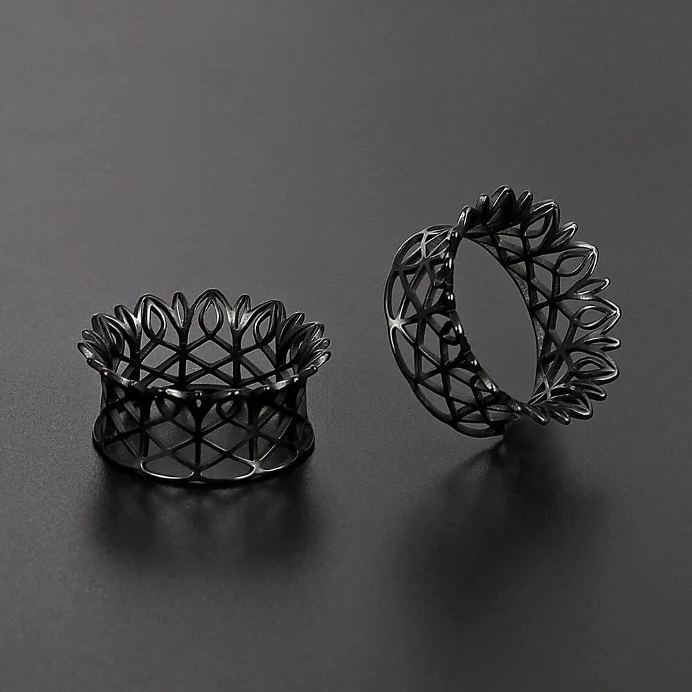 2PCS Hollow Crown Ear Gauges Hypoallergenic 316 Stainless Steel Breathing Ear Plugs Tunnels for Stretched Ears 8mm-25mm (0G-1") Body Piercing Jewelry for Women Men