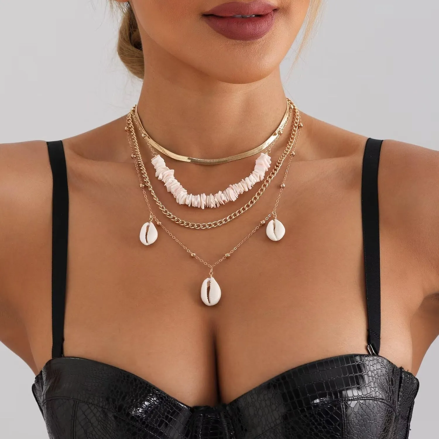 Bohemian Puka Shell Necklace For Women Layered Sequins Starfish Conch Seashell Choker Necklaces Summer Beach Holiday Beach Surfer Jewelry Gifts