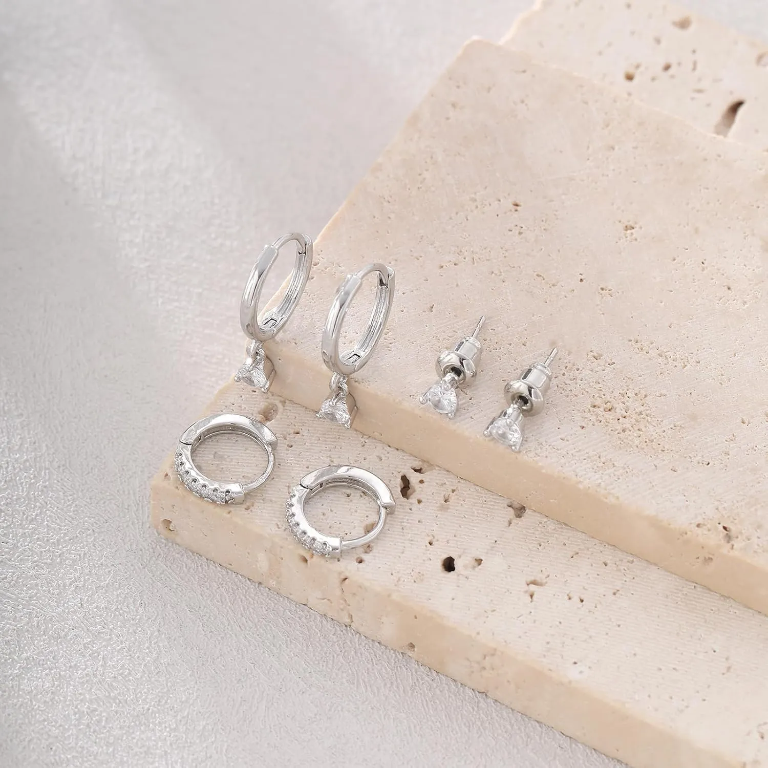 CAROVO Gold Hoop Earrings Set for Women, Dainty 14K Gold/Silver Plated CZ Cartilage Earring Hypoallergenic Stud Earrings for Women Huggie Small Hoop Earring Set Dangle Earrings Jewelry Gifts for Women Men