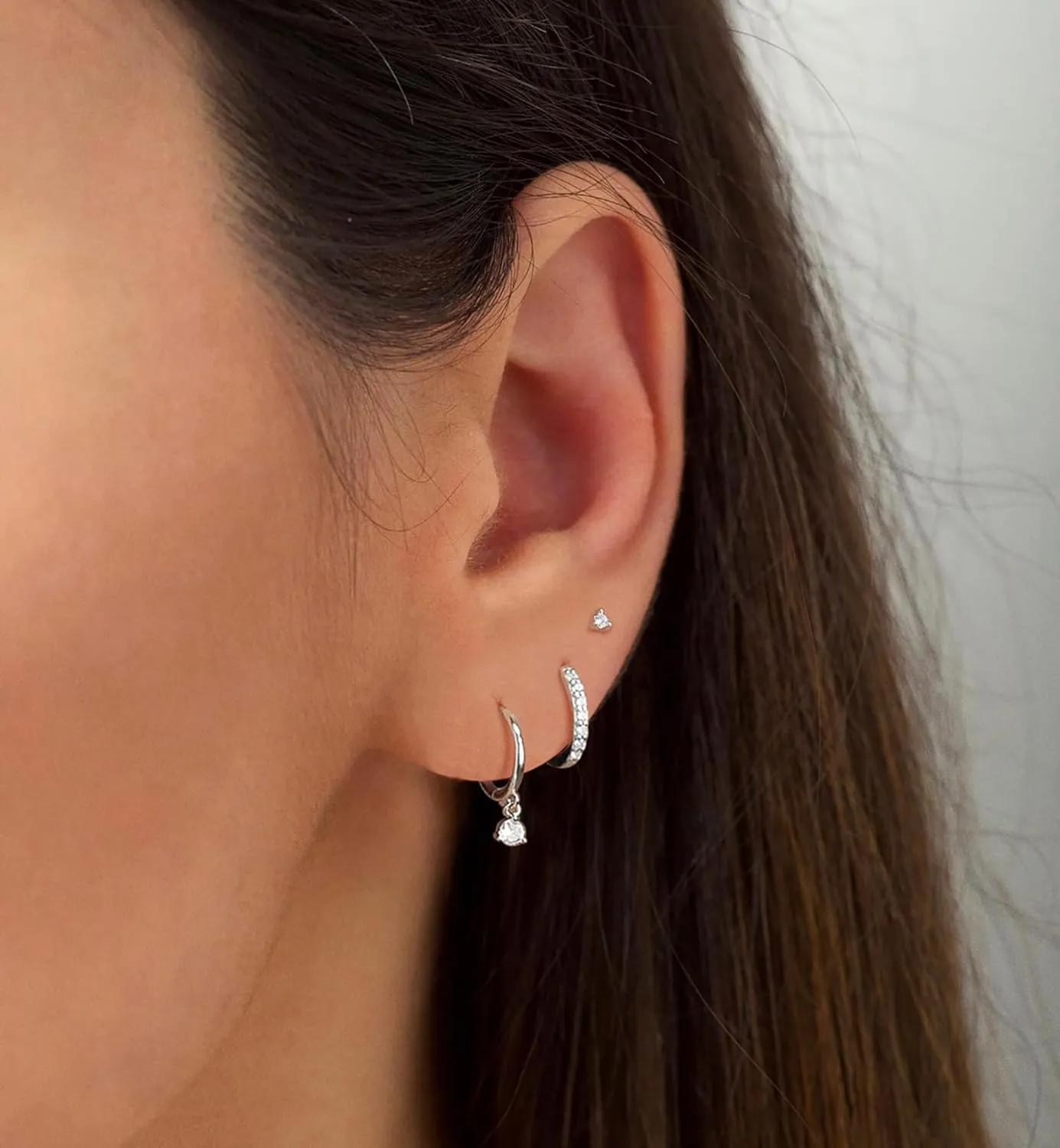 CAROVO Gold Hoop Earrings Set for Women, Dainty 14K Gold/Silver Plated CZ Cartilage Earring Hypoallergenic Stud Earrings for Women Huggie Small Hoop Earring Set Dangle Earrings Jewelry Gifts for Women Men