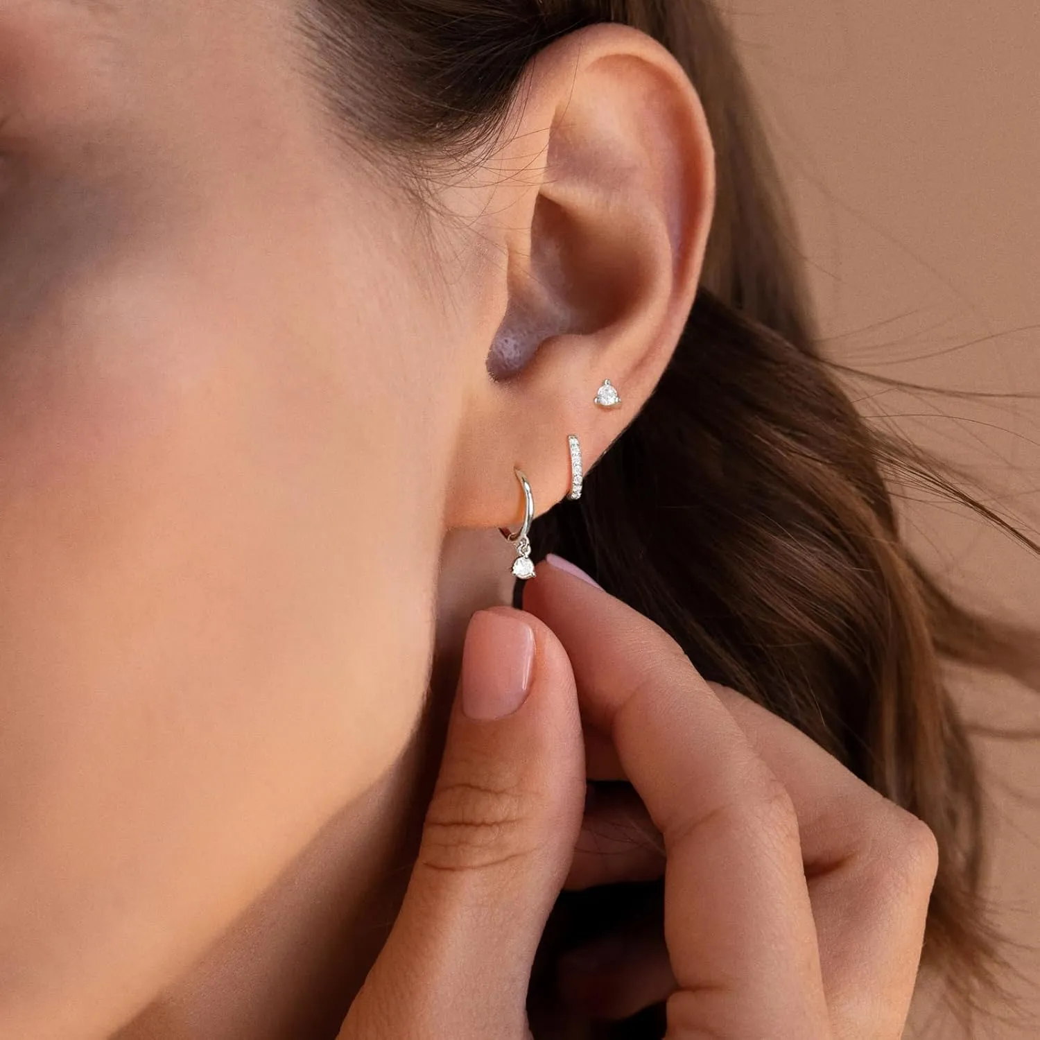 CAROVO Gold Hoop Earrings Set for Women, Dainty 14K Gold/Silver Plated CZ Cartilage Earring Hypoallergenic Stud Earrings for Women Huggie Small Hoop Earring Set Dangle Earrings Jewelry Gifts for Women Men
