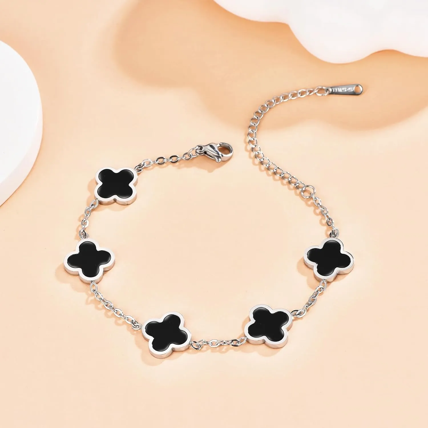 Clover Bracelets for Women 18k Gold Plated 4 Leaf Clover Bracelet Gold Silver Black White Red Cute Lucky Bracelets Jewelry Gifts Trendy for Women