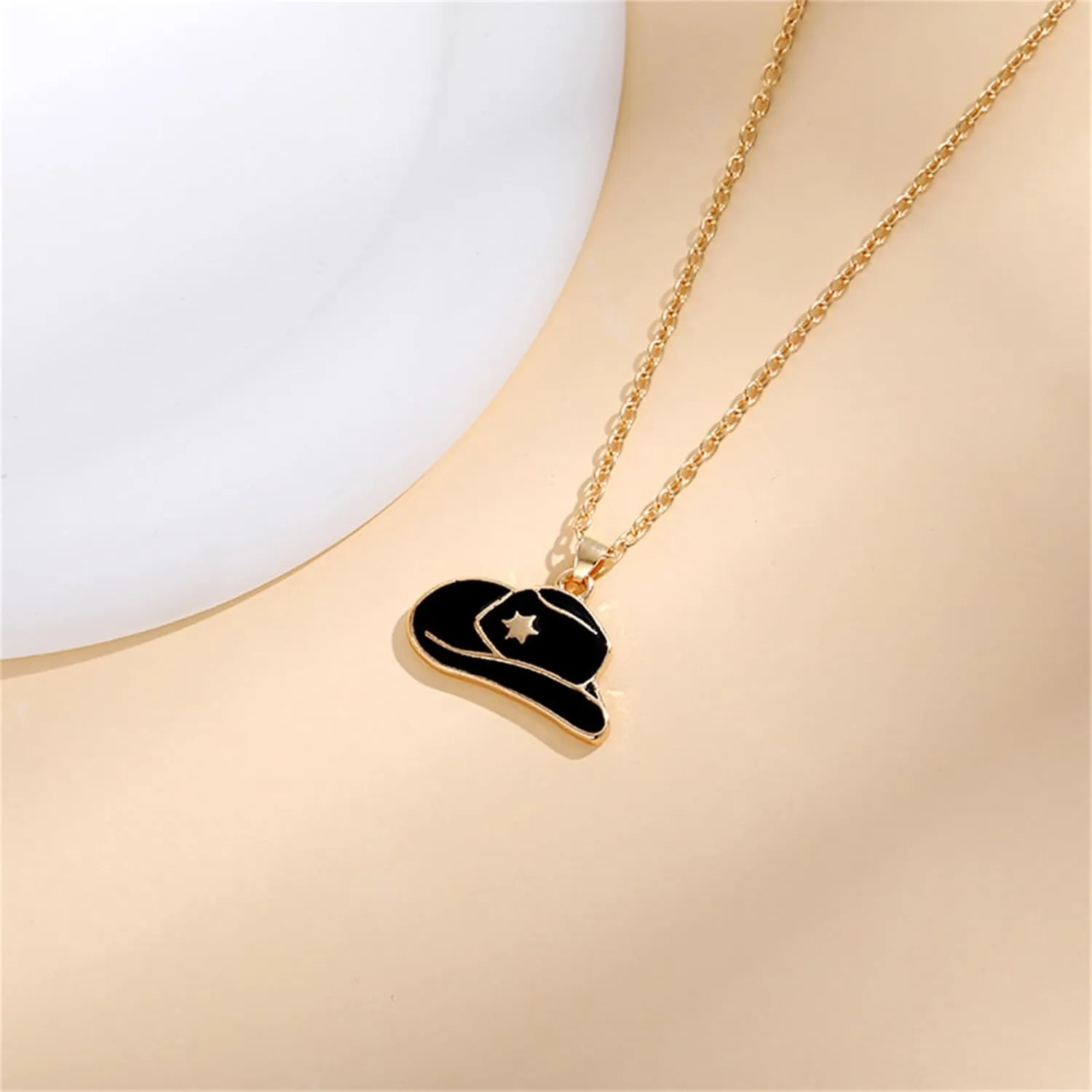 Dreuyet Cowgirl Boot Earrings and Necklace Set for Women Dainty Fashion Western Cowboy Boots Chain Necklace 14K Gold Plated Cowboy Hat Pendant Necklace Western Style Jewelry Gift