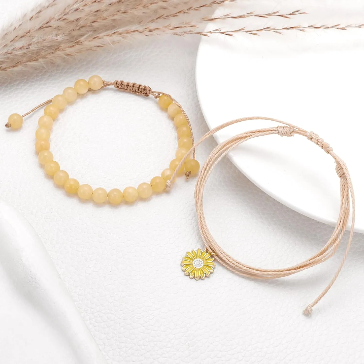 GolbalJew Natural Stone Beaded Bracelets for Women Boho Sunflower String Bracelet Adjustable Rope Bracelet Set Cute Daisy Charm Jewelry Gift