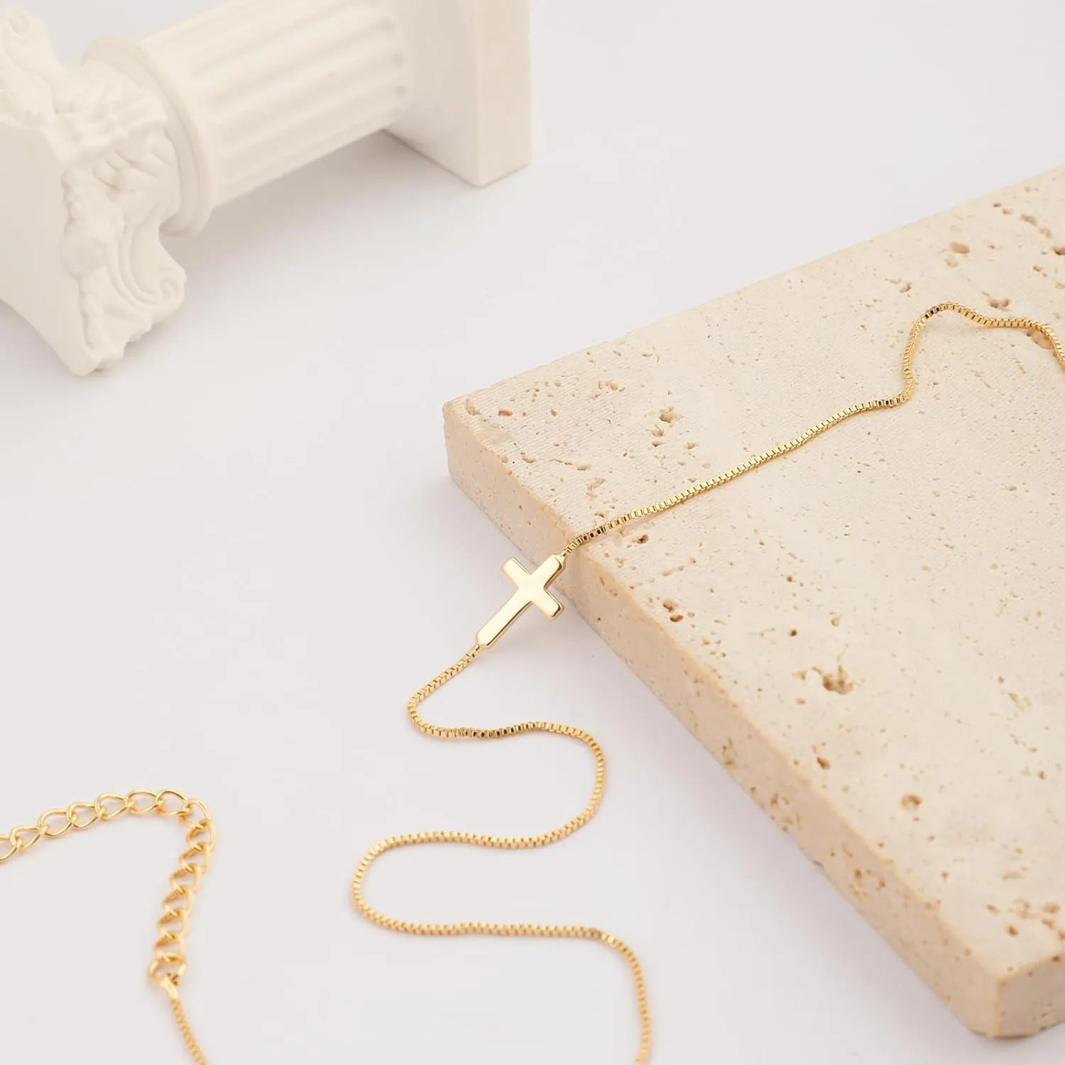 Gold Cross Necklace for Women Dainty 14K Gold Plated Cross Pendant Charm Choker Necklaces Extenders Simple Trendy Religious Jewelry Necklace Womens Simple Cute Gold Gifts