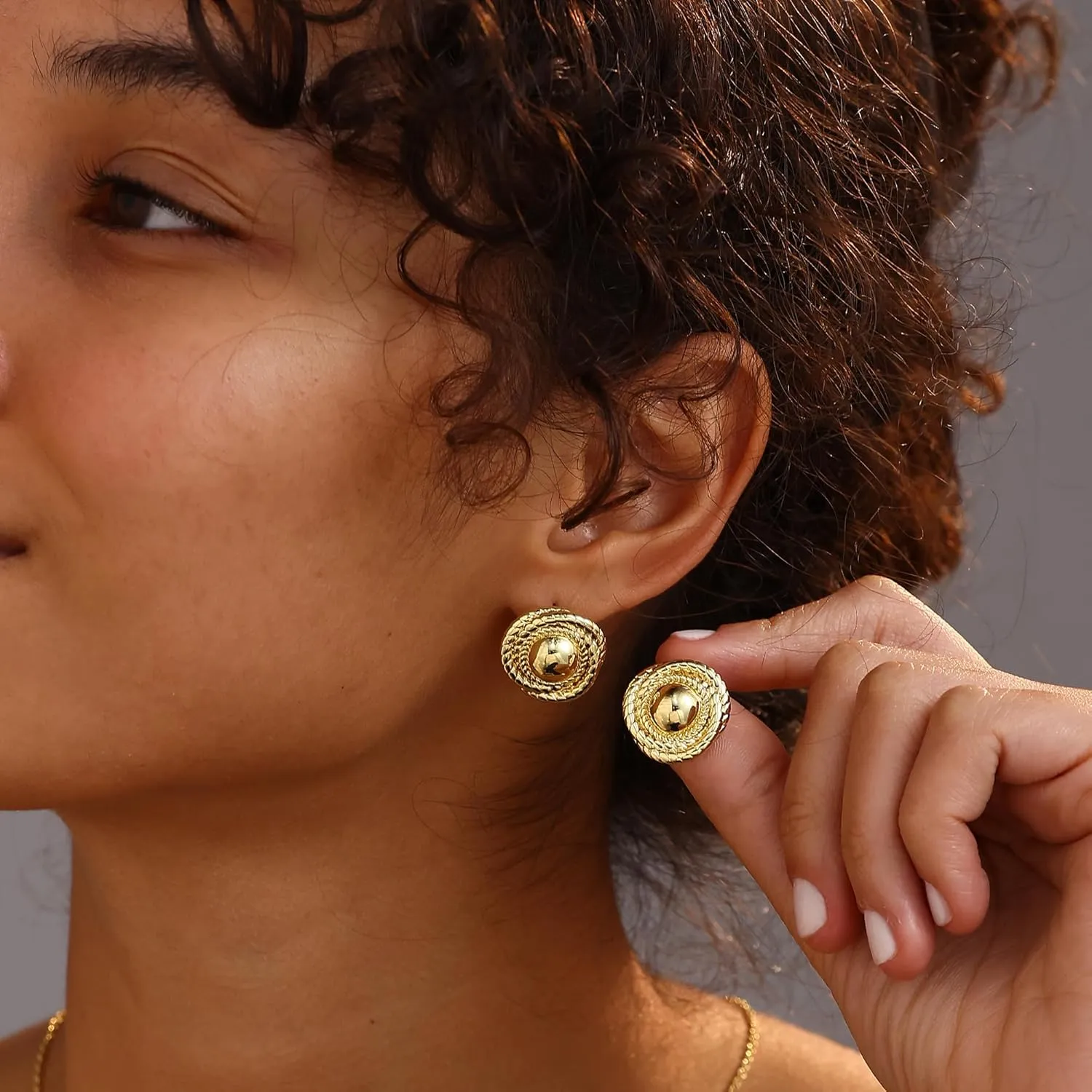 Gold Hoop Earrings for Women,Dainty Chunky Gold Earrings 14k Gold Plated Hypoallergenic Claw CZ Huggie Earrings Small Hoop Earrings for Women Trendy Simple Hoop Earrings Gold Jewelry Gifts