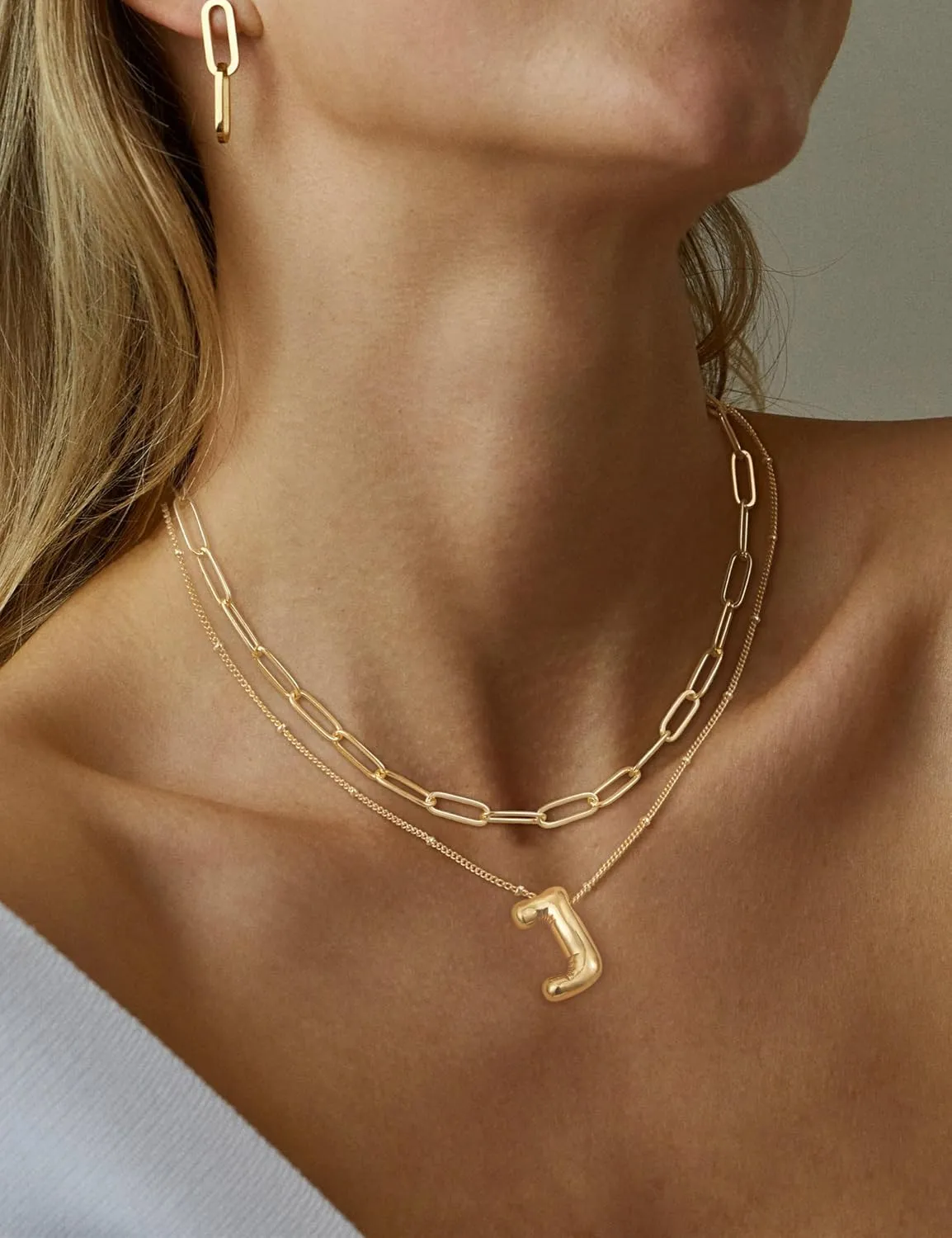 Moodear Bubble Letter Necklace Gold for Women Trendy Dainty 14K Gold Plated Bubble initial Necklace Layered Gold Initial Choker Pendant Necklaces for Women Name Necklace Personalised Gift