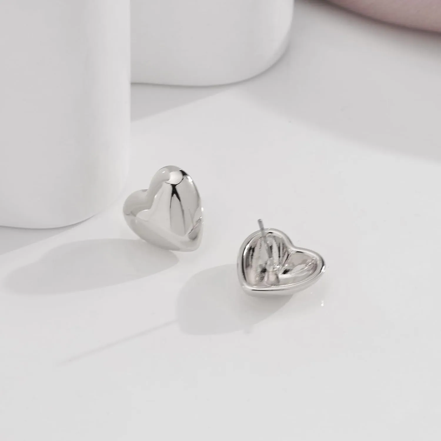 MUYAN Heart Stud Earrings for Women Love Heart Dainty Earrings Fashion Jewelry