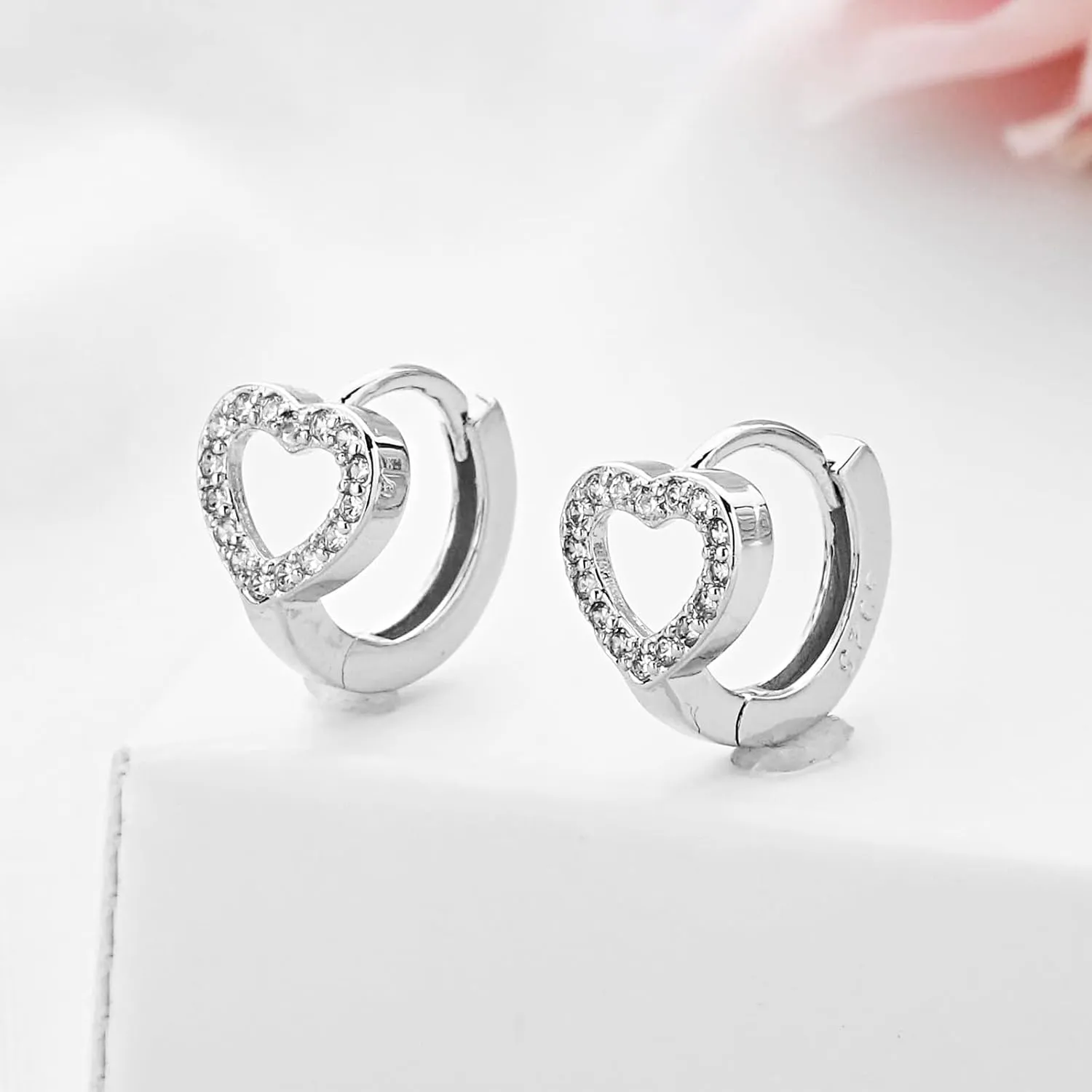 NEWITIN 6 Pairs Heart Earrings for Women Hypoallergenic Studs Silver Gold Heart Earring 18K Gold Plated Cartilage Stud Earrings Hearts Hoop Earring for Women