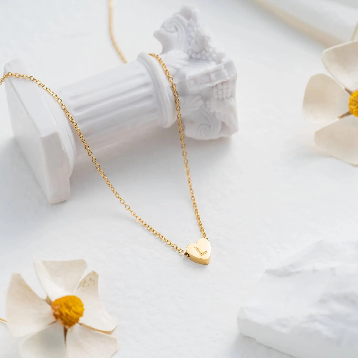 OSNIE Flower Girl A-Z Alphabet Pendant Necklace 14K Gold Plated Tiny Capital Letter Initial Heart Pendant Necklace Wedding Day Thank You for Being My Flower Girls Jewelry Gifts Proposal from Bride