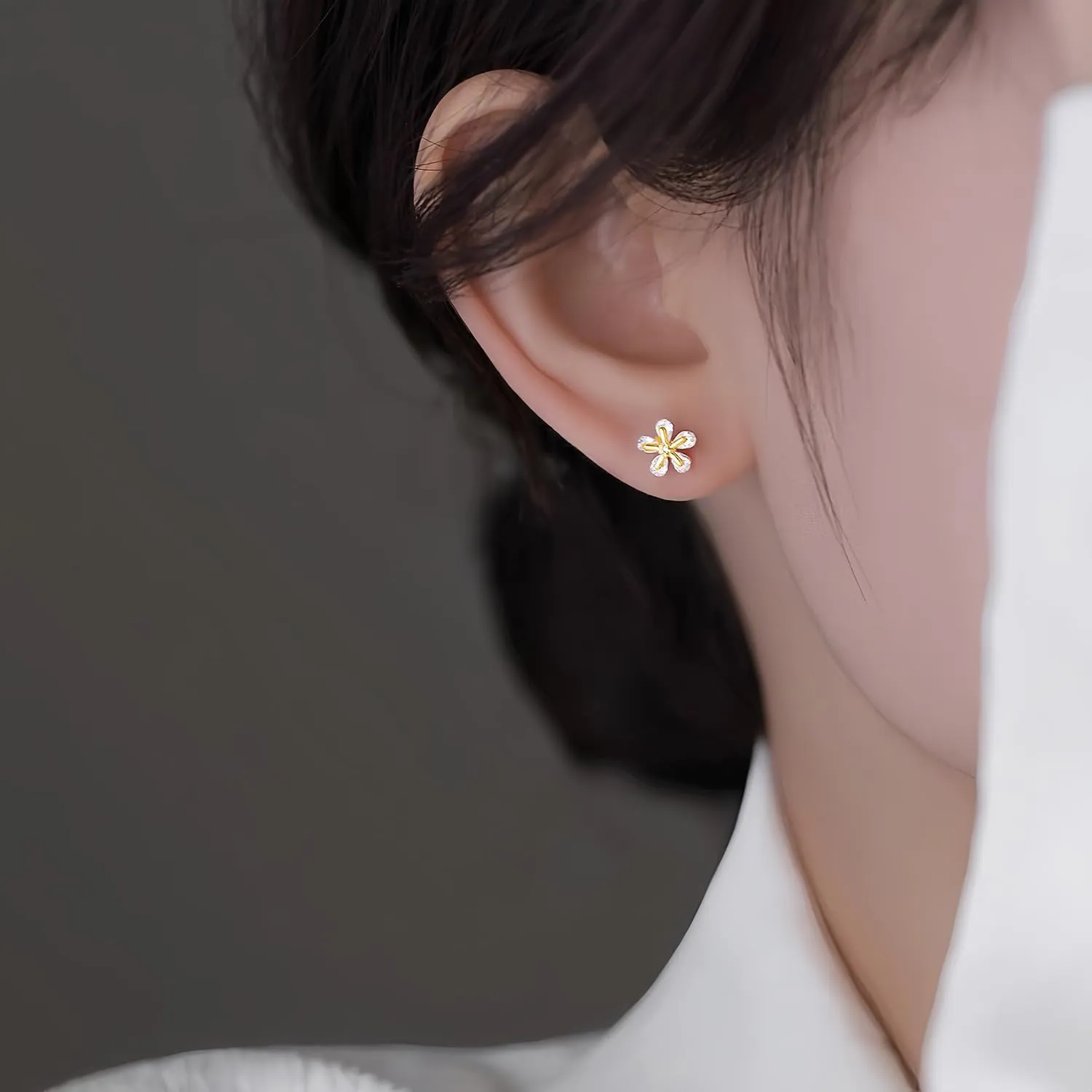Reffeer Solid 925 Sterling Silver CZ Flower Earrings Stud for Women Teens Dainty Flower Stud Earrings Hypoallergenic