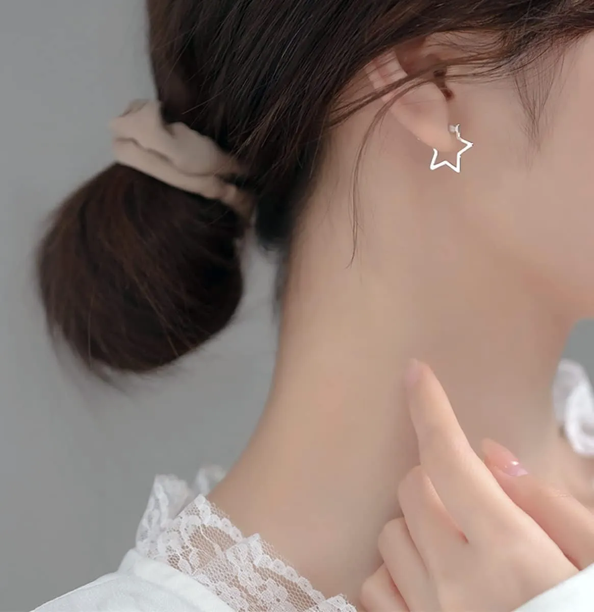 Reffeer Solid 925 Sterling Silver Minimalist Star Hoop Earrings for Women Teens Star Huggie Earrings Hoop