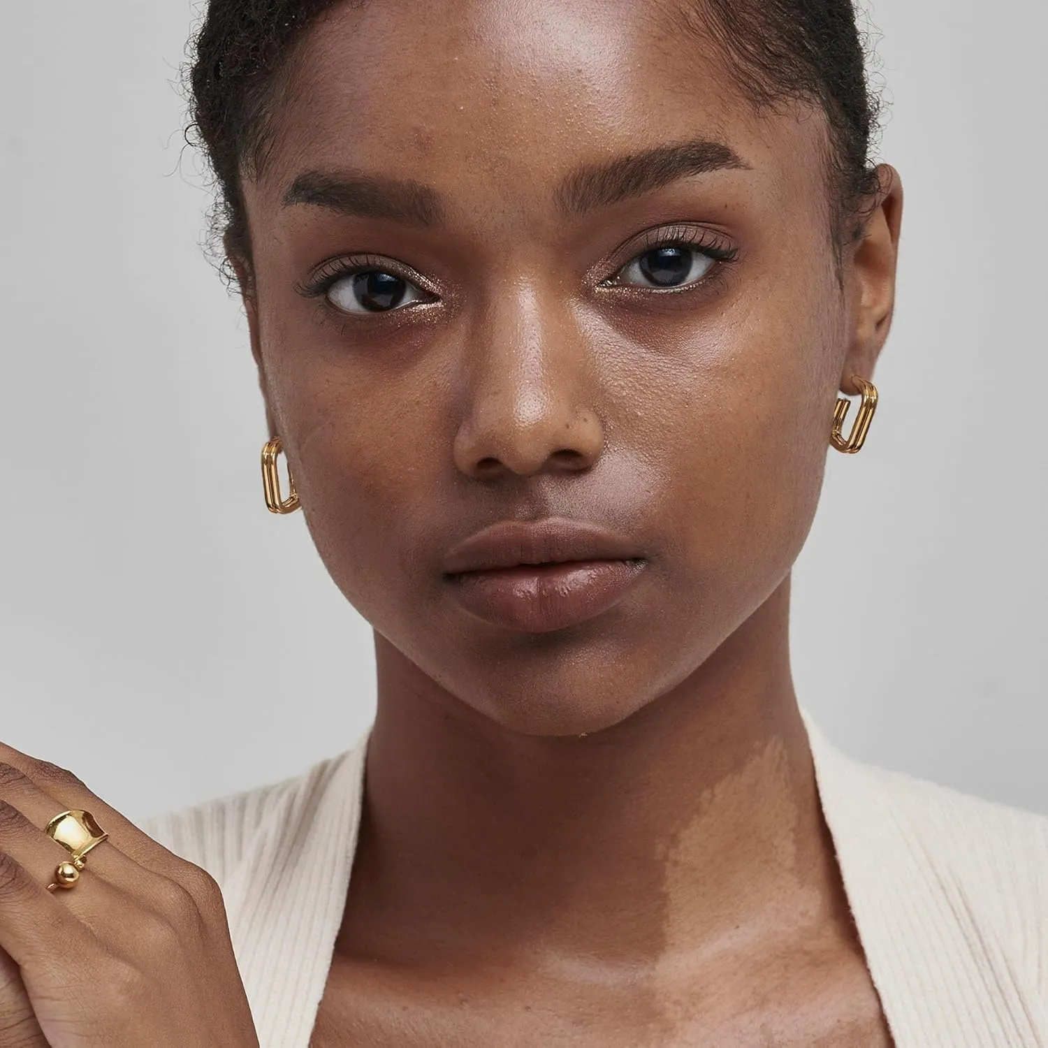 Small Dainty Gold Hoop Earrings for Women 18K Gold Plated Hoops Hypoallergenic Hoop Earrings